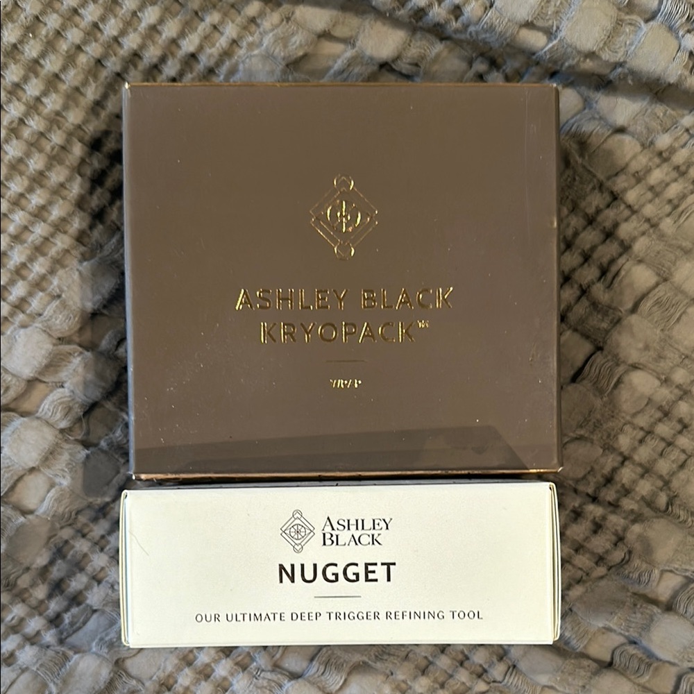 Ashley Black Kryopack and Nugget Set